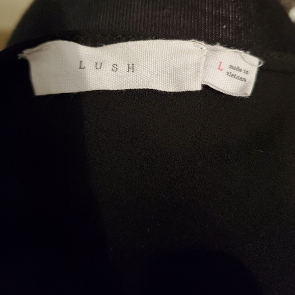 LUSH Women's V-neck with Criss-cross Tie Tunic - Picture 7 of 7